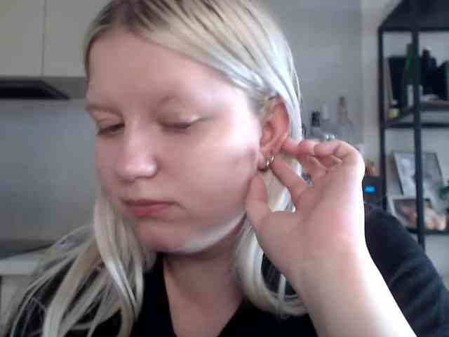 Model: LenaHoney20