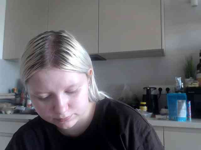 Model: LenaHoney20