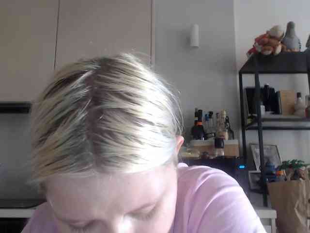LenaHoney20 webcam