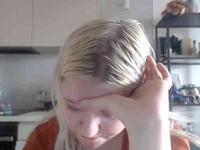 Model: LenaHoney20