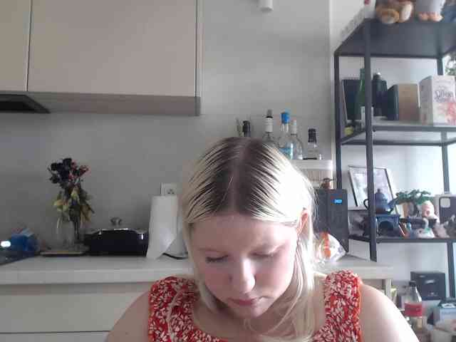 Model: LenaHoney20