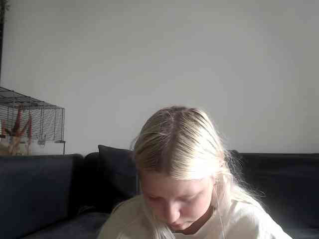 Model: LenaHoney20