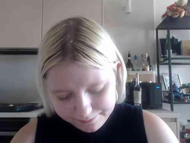 Model: LenaHoney20