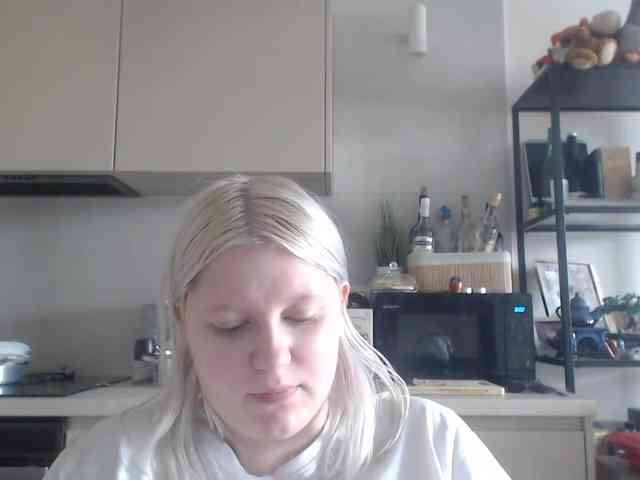 Model: LenaHoney20