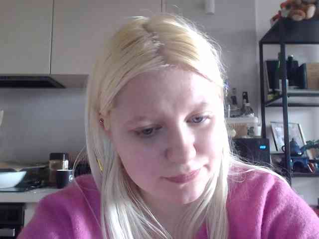 Model: LenaHoney20
