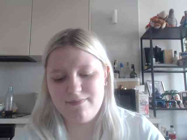 Model: LenaHoney20