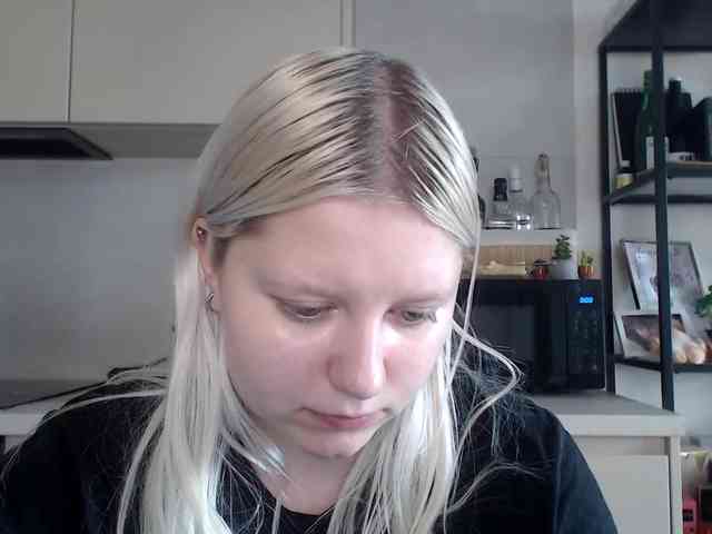 Model: LenaHoney20