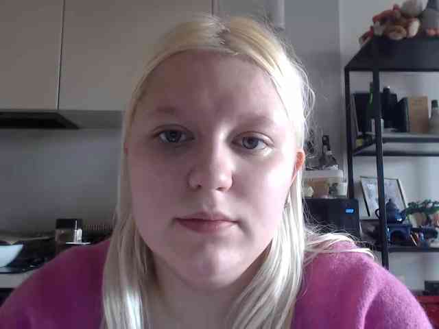 Model: LenaHoney20