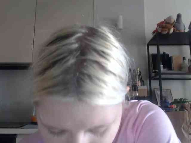 LenaHoney20 webcam