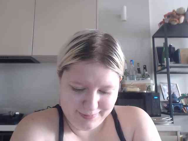 LenaHoney20 webcam