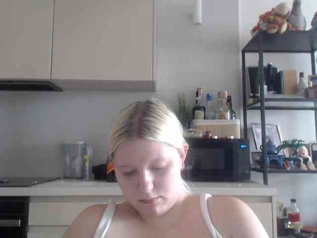Model: LenaHoney20