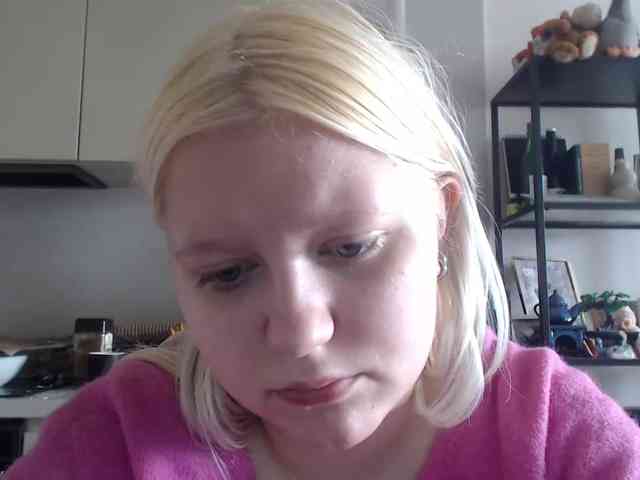 Model: LenaHoney20