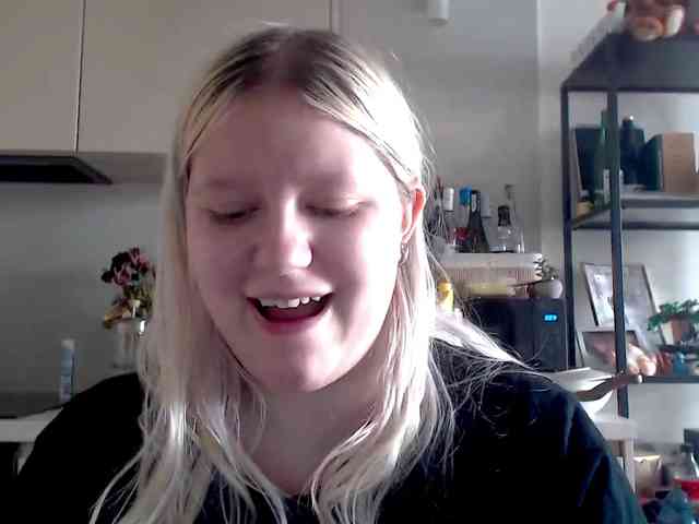 Model: LenaHoney20