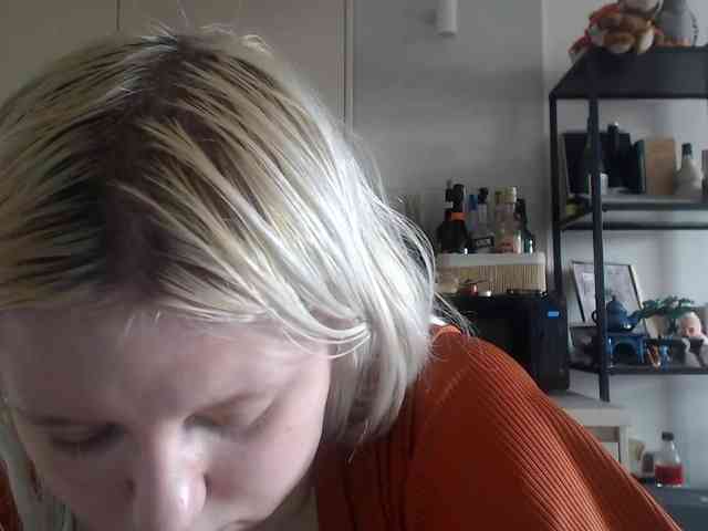 Model: LenaHoney20