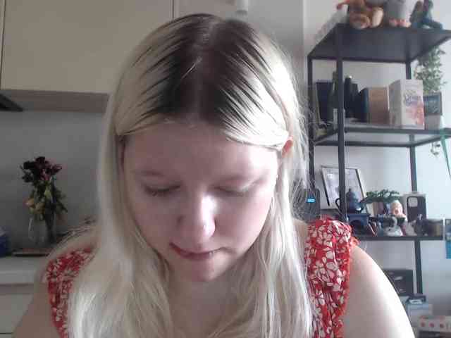 Model: LenaHoney20