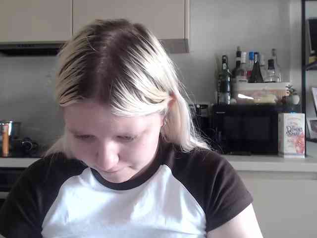 LenaHoney20 webcam