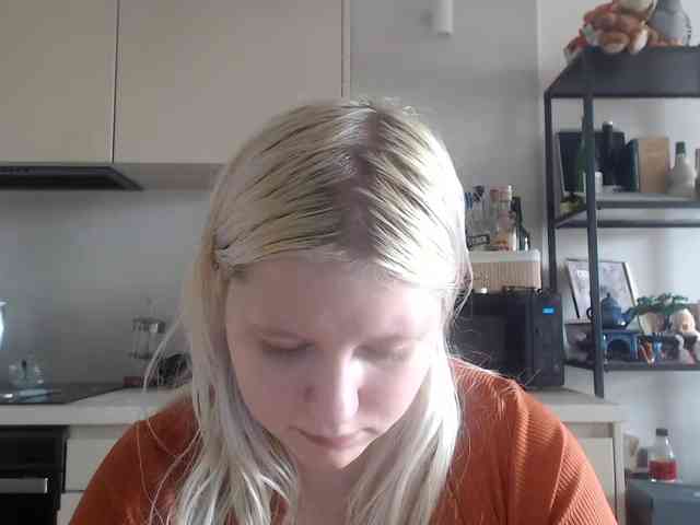 Model: LenaHoney20
