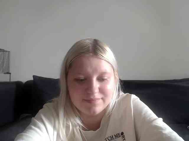 LenaHoney20 webcam