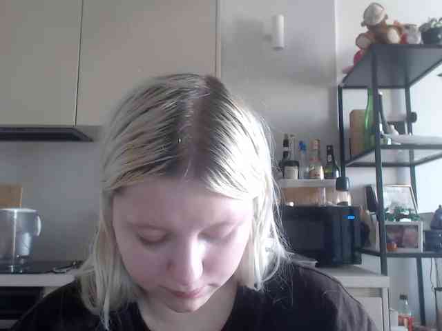 Model: LenaHoney20