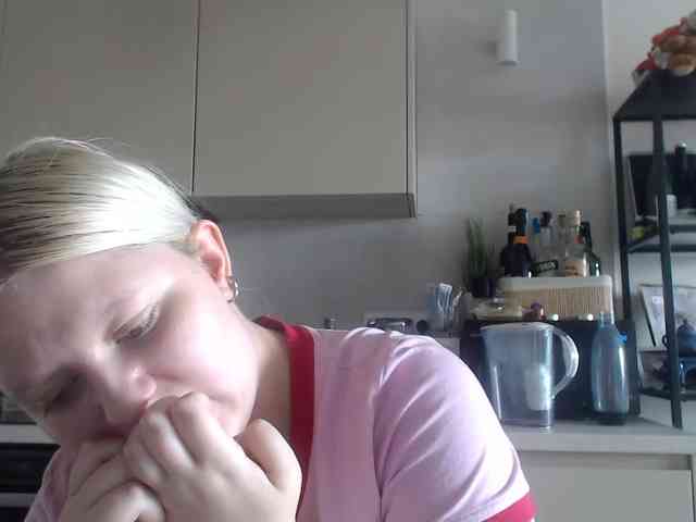 Model: LenaHoney20