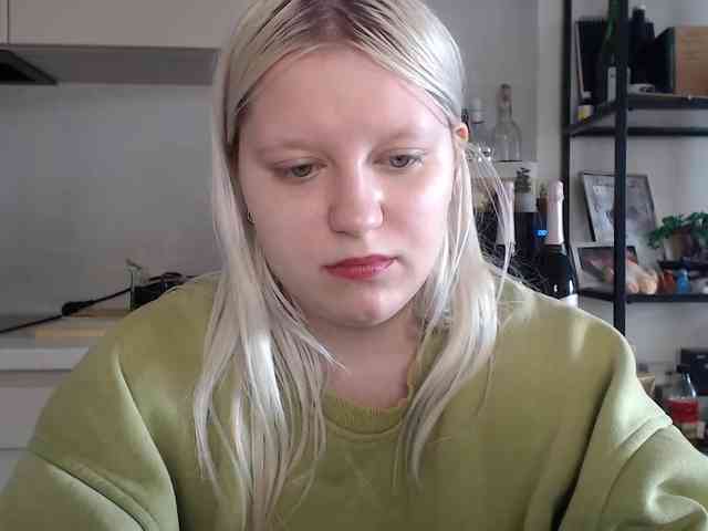 Model: LenaHoney20