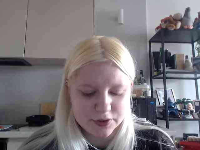 Model: LenaHoney20
