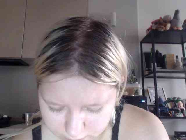 LenaHoney20 webcam