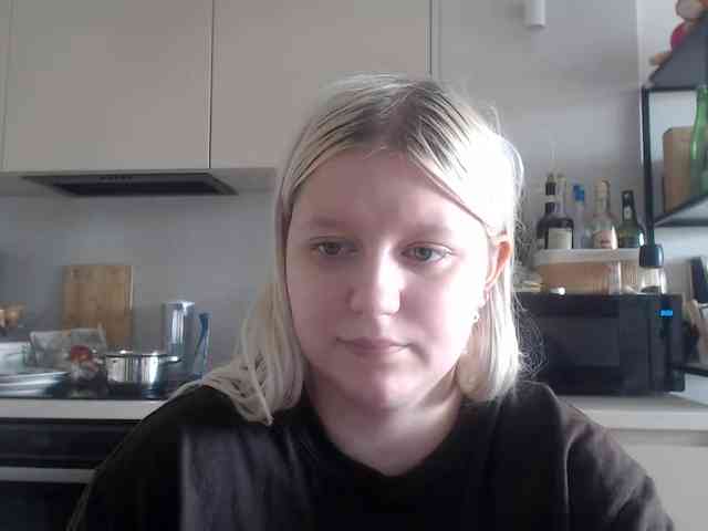 Model: LenaHoney20