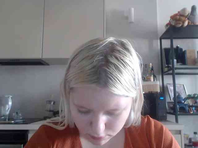 Model: LenaHoney20