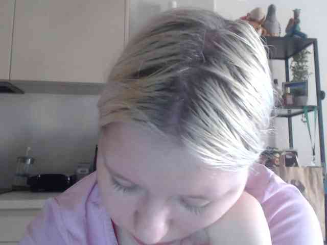 LenaHoney20 webcam