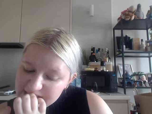 LenaHoney20 webcam