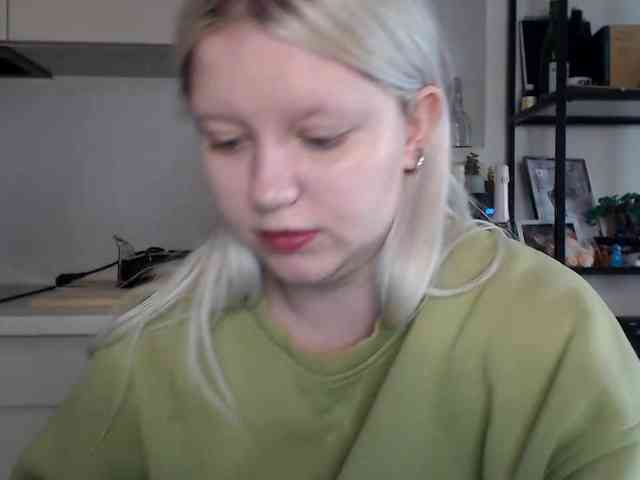 Model: LenaHoney20