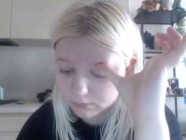 Model: LenaHoney20