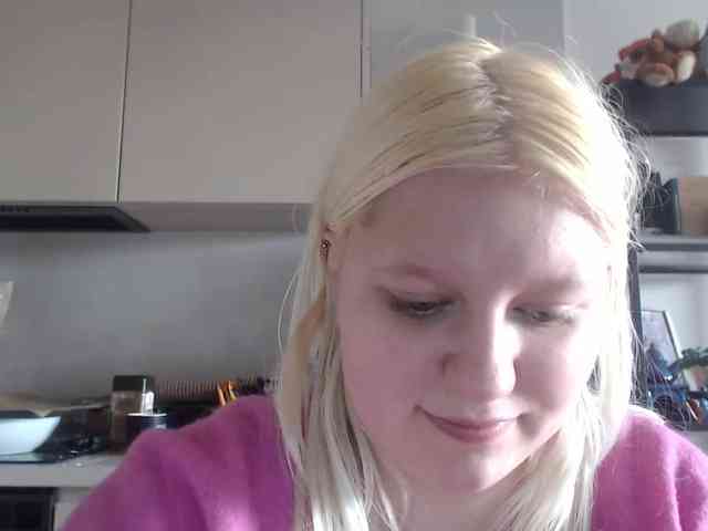 Model: LenaHoney20