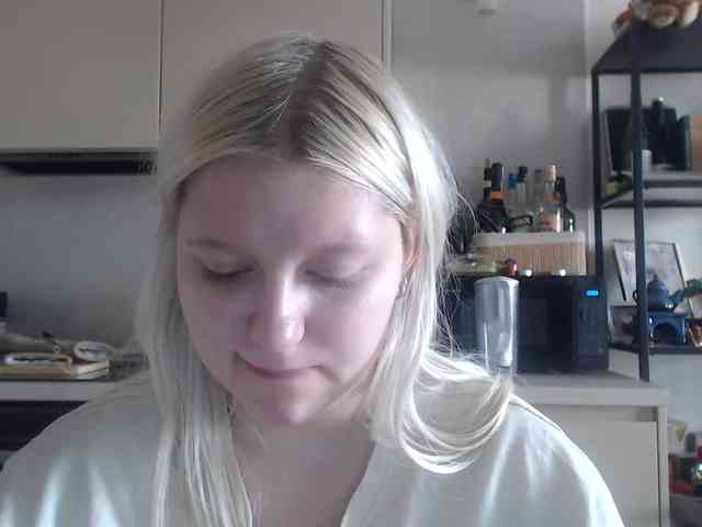 Model: LenaHoney20
