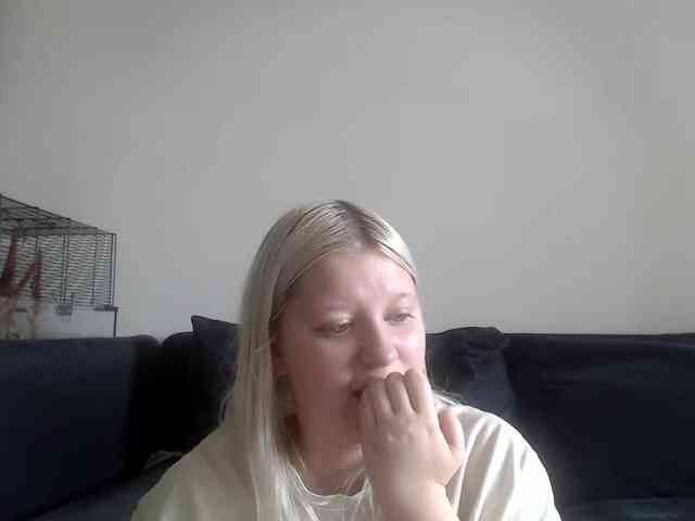 LenaHoney20 webcam