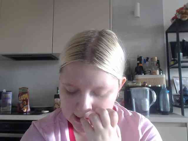 LenaHoney20 webcam