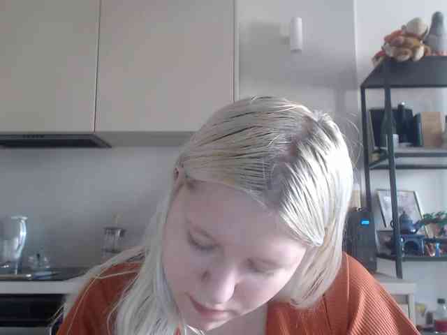 Model: LenaHoney20