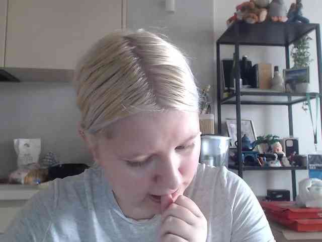 LenaHoney20 webcam