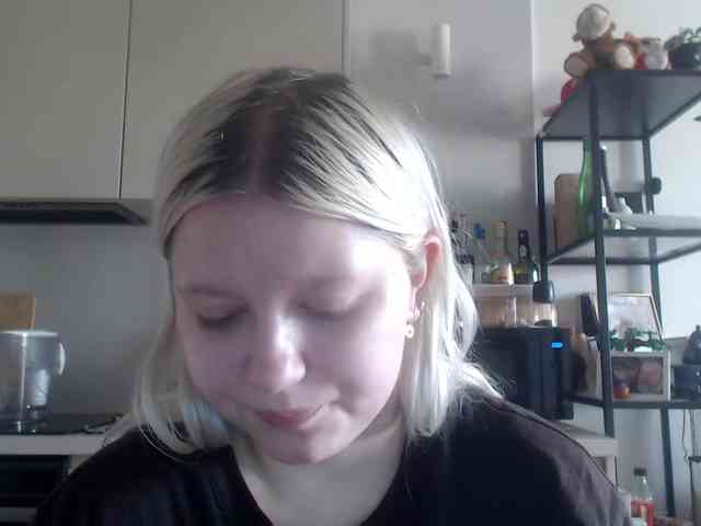 Model: LenaHoney20