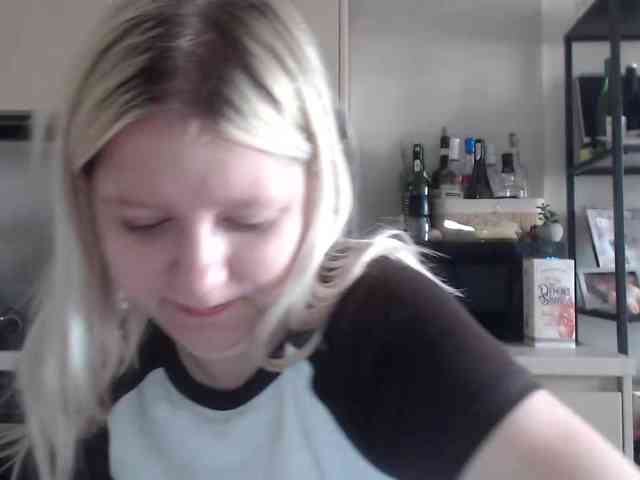 Model: LenaHoney20
