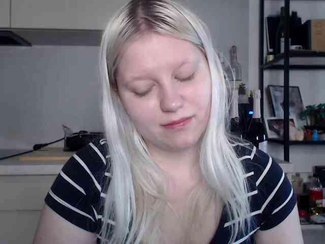Model: LenaHoney20