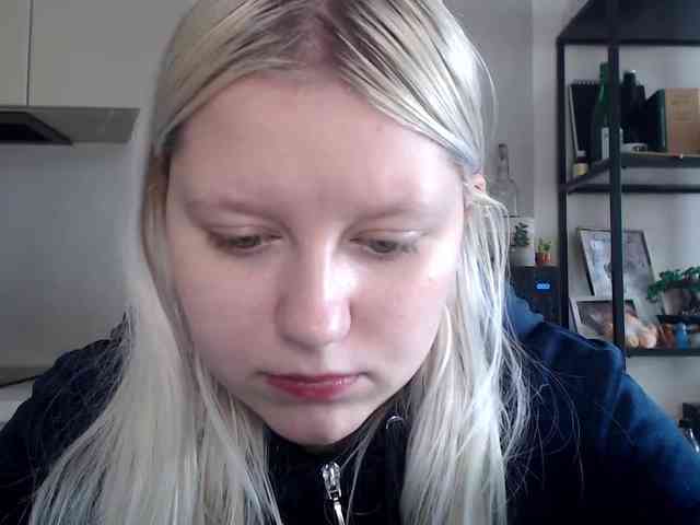 Model: LenaHoney20