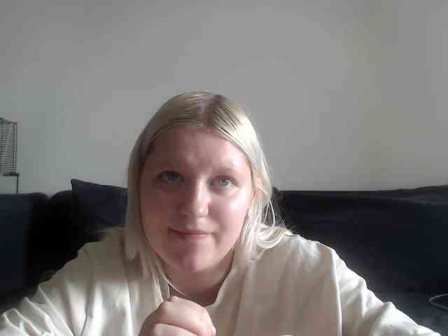 Model: LenaHoney20