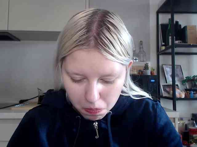 Model: LenaHoney20