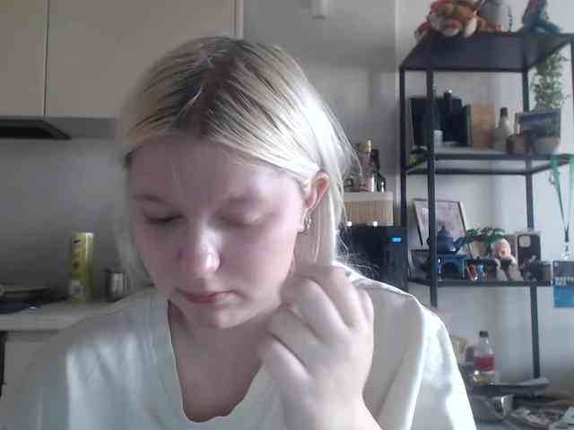 Model: LenaHoney20