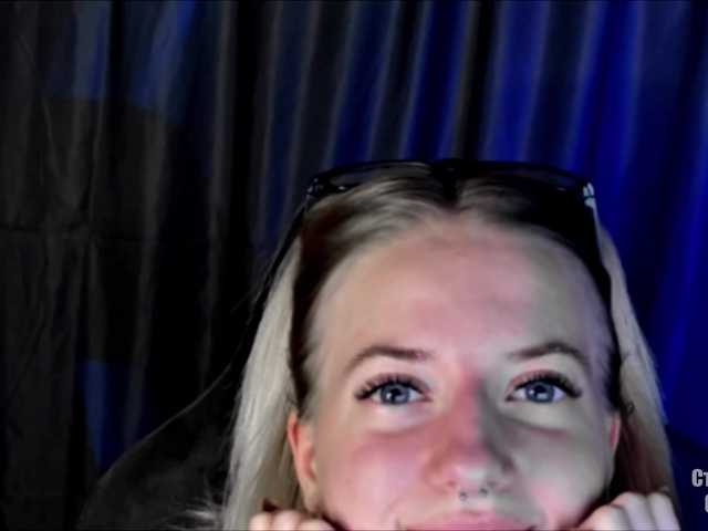 HeyAlise's BongaCams show and profile