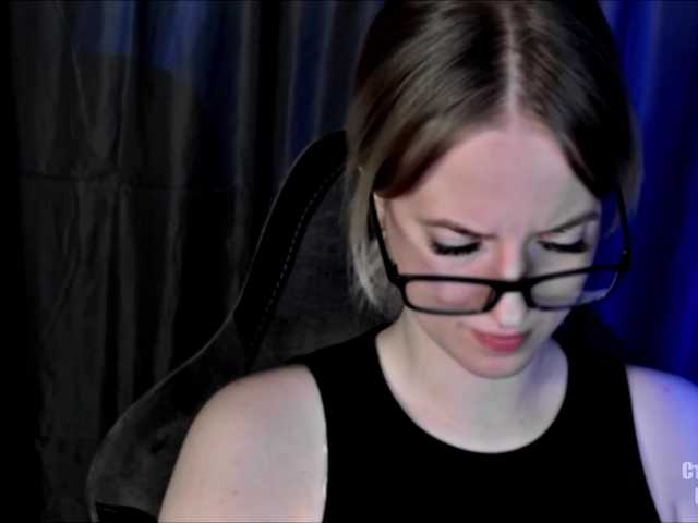 HeyAlise's BongaCams show and profile