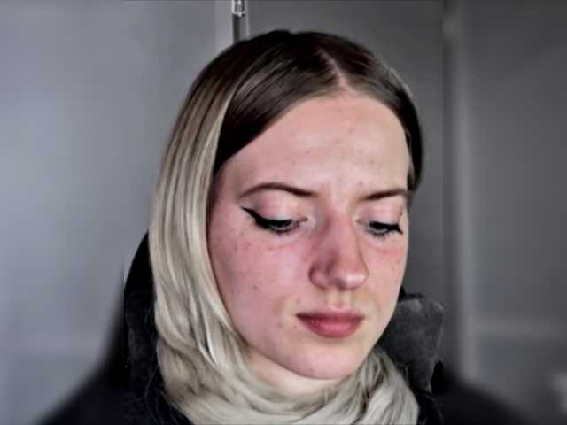 HeyAlise, 19 y/o - Live Cam on BongaCams