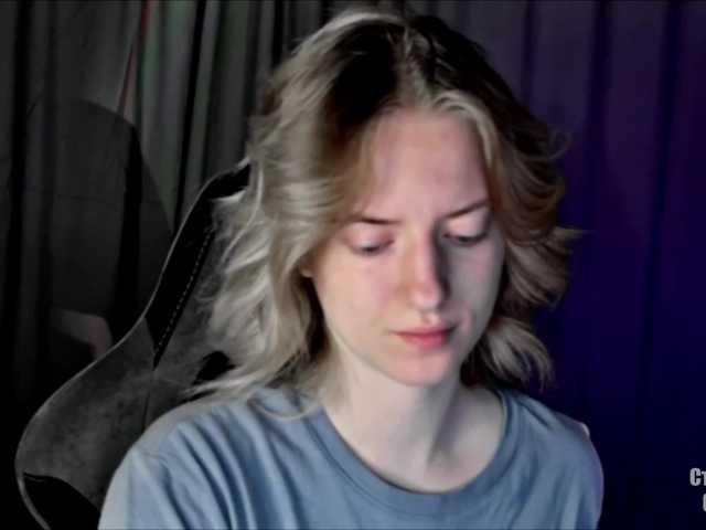 HeyAlise's BongaCams show and profile